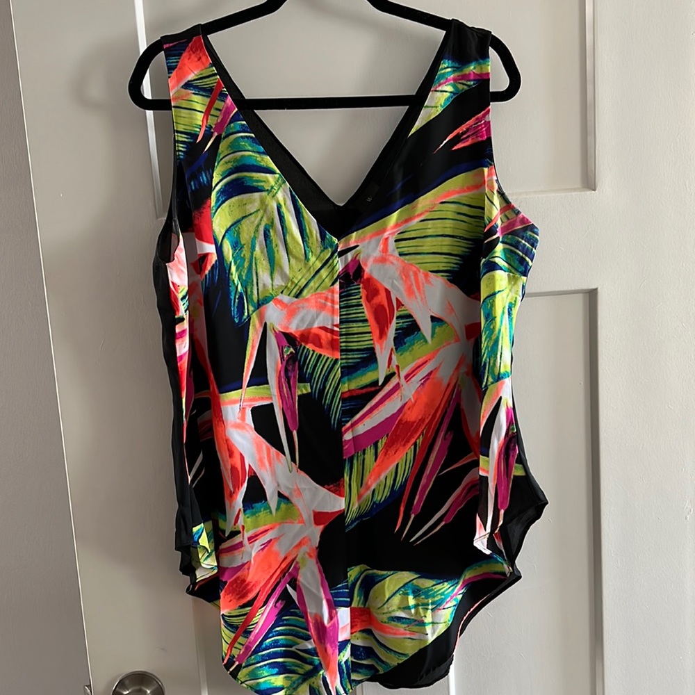 Worthington Women’s sleeveless top